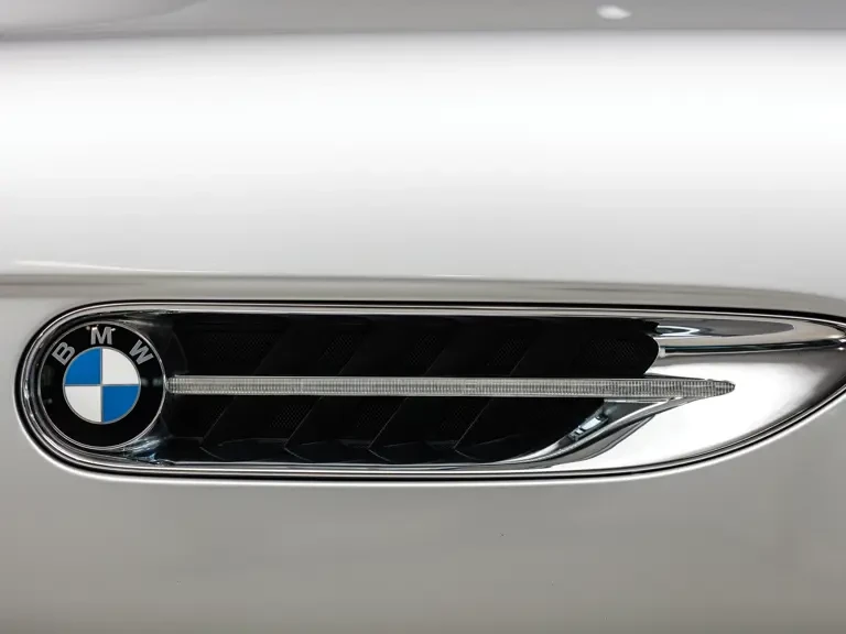 2000 BMW Z8 - Image 24 of 31