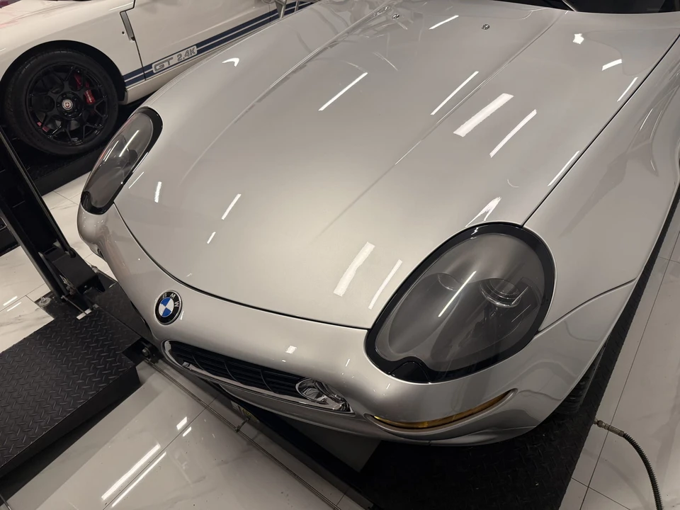 2000 BMW Z8 - Image 3 of 4