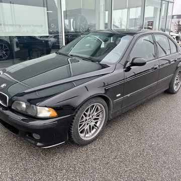 2000 BMW M5
