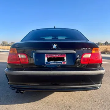 2000 BMW 323i