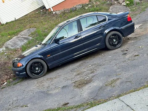 2000 BMW 328i