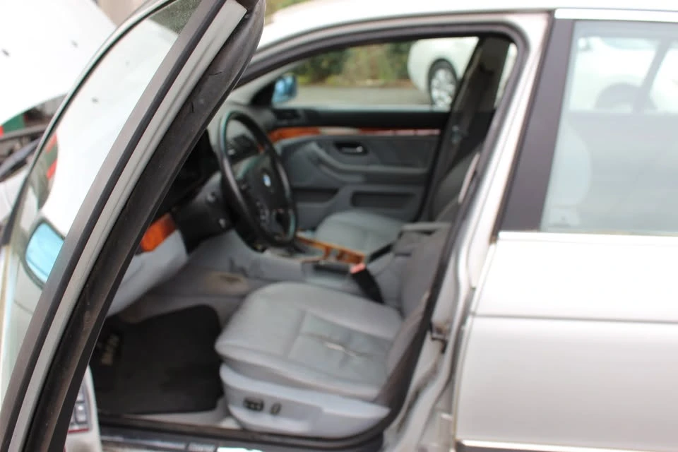 2000 BMW E39 5 Series - Image 4 of 12
