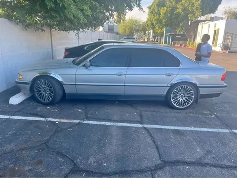 2000 BMW 7 Series