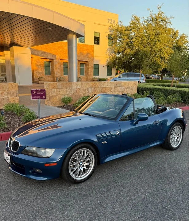 2000 BMW Z3 Roadster - Image 2 of 17