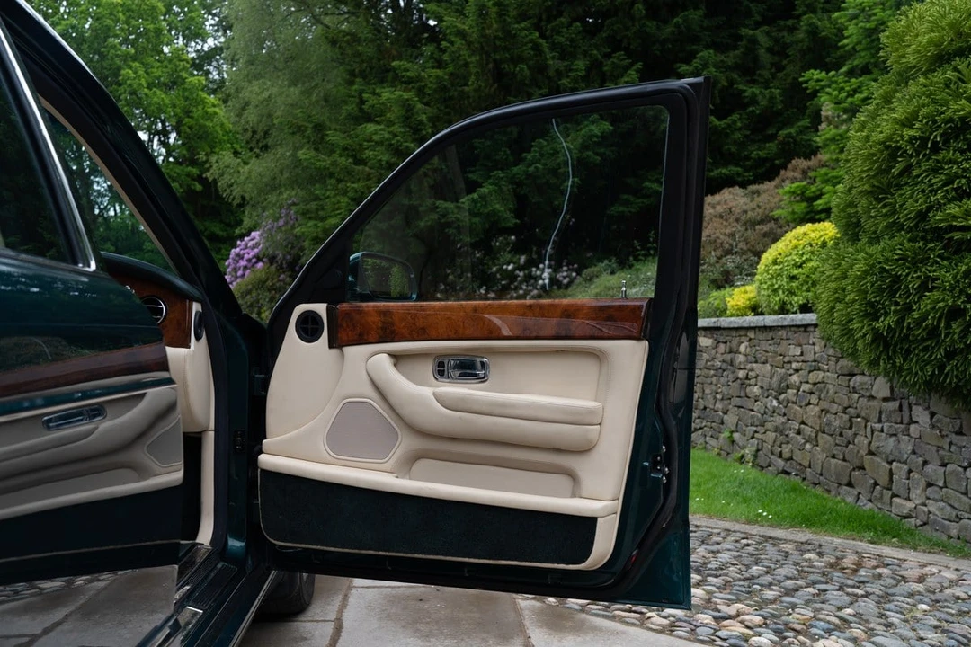 2000 Bentley Arnage - Image 28 of 30