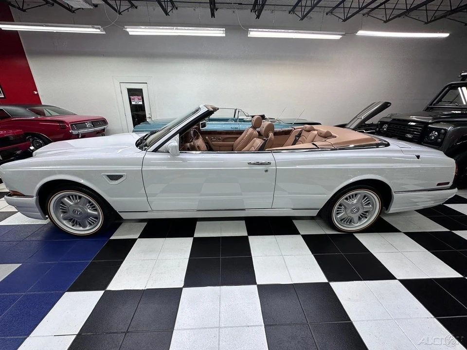 2000 Bentley Azure 1st Gen - Image 18 of 24