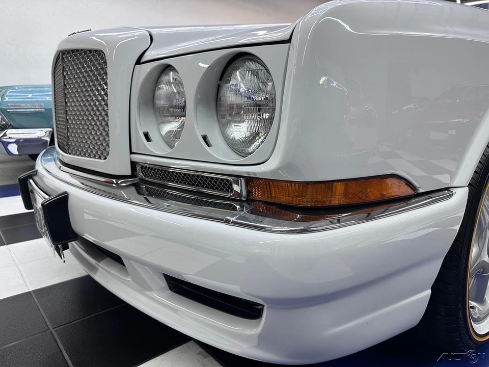 2000 Bentley Azure 1st Gen - Image 11 of 24