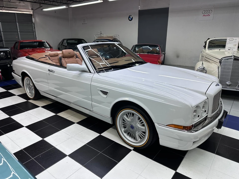 2000 Bentley Azure 1st Gen - Image 2 of 31