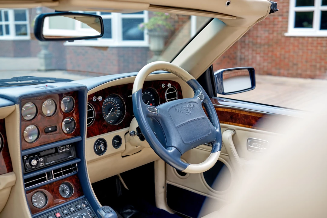 2000 Bentley Azure 1st Gen - Image 23 of 31
