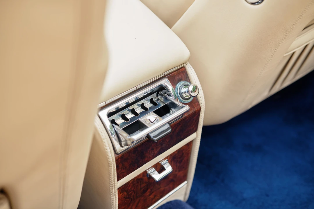 2000 Bentley Azure 1st Gen - Image 25 of 31
