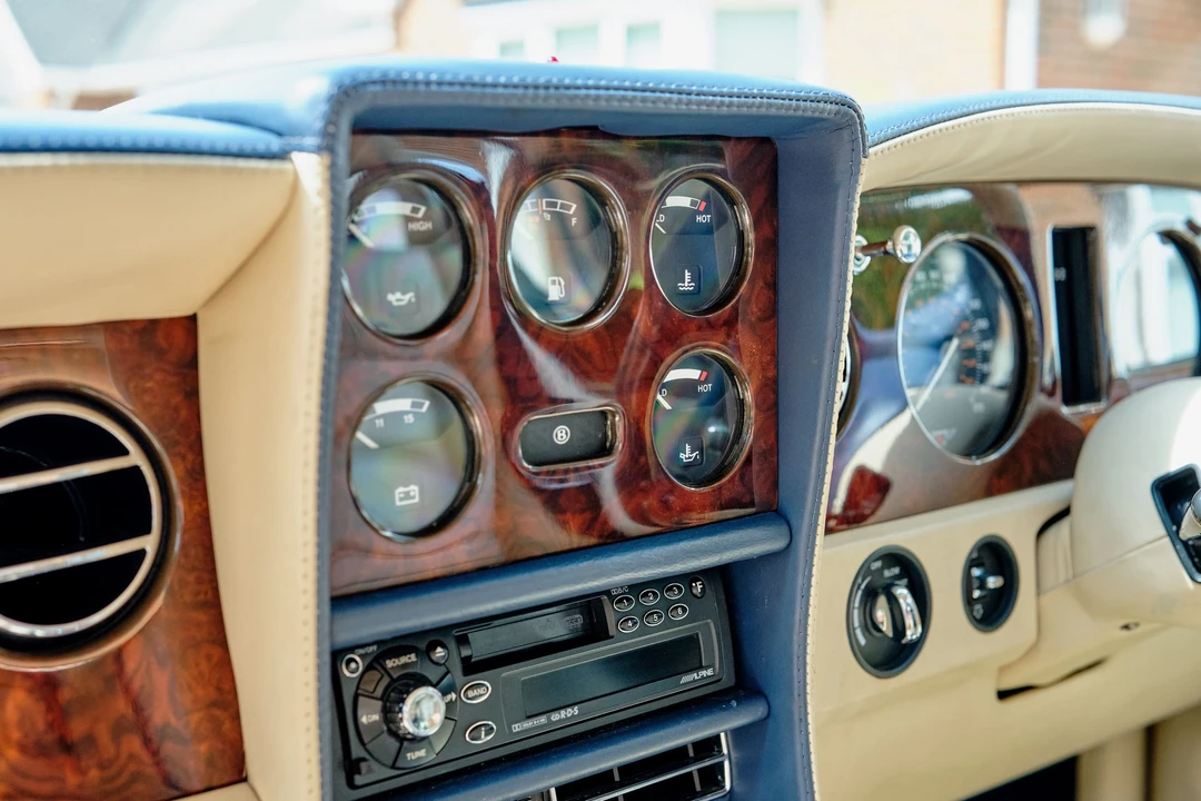 2000 Bentley Azure 1st Gen - Image 29 of 31