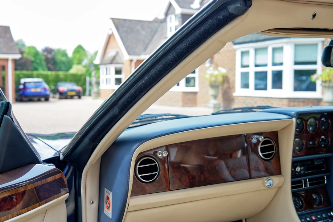 2000 Bentley Azure 1st Gen - Image 15 of 31