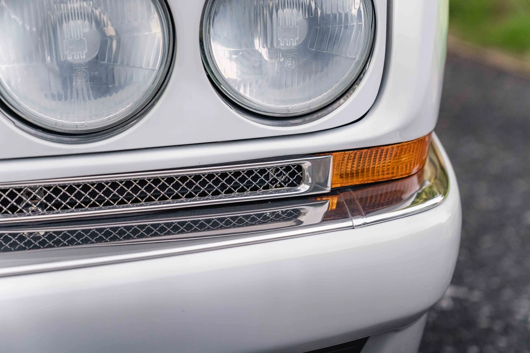 2000 Bentley Azure 1st Gen - Image 28 of 31