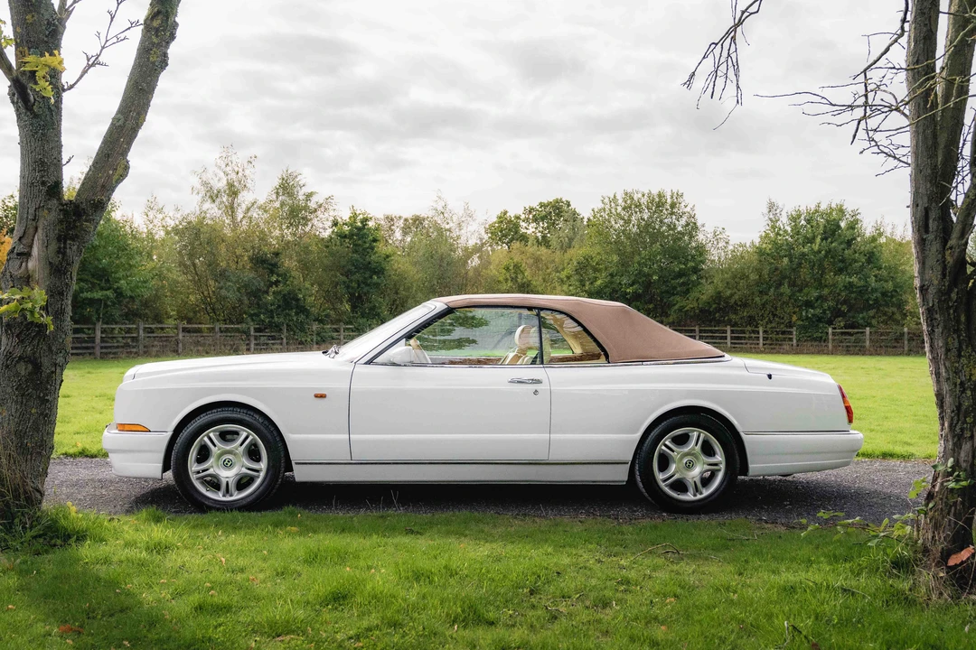 2000 Bentley Azure 1st Gen - Image 9 of 31