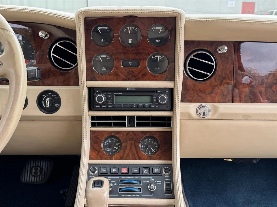 2000 Bentley Azure 1st Gen - Image 13 of 25