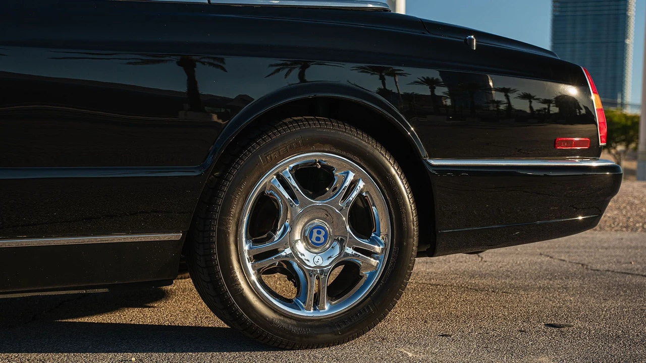 2000 Bentley Azure 1st Gen - Image 14 of 31
