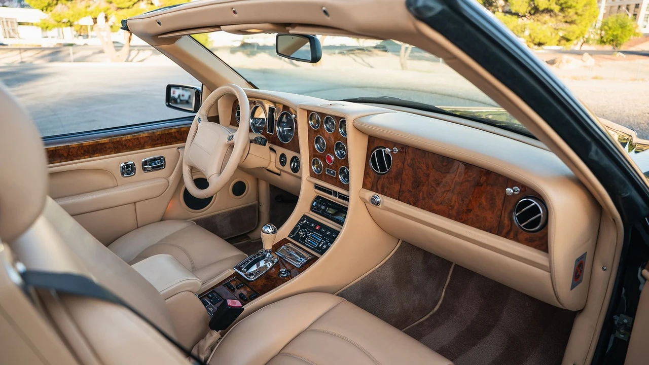 2000 Bentley Azure 1st Gen - Image 27 of 31