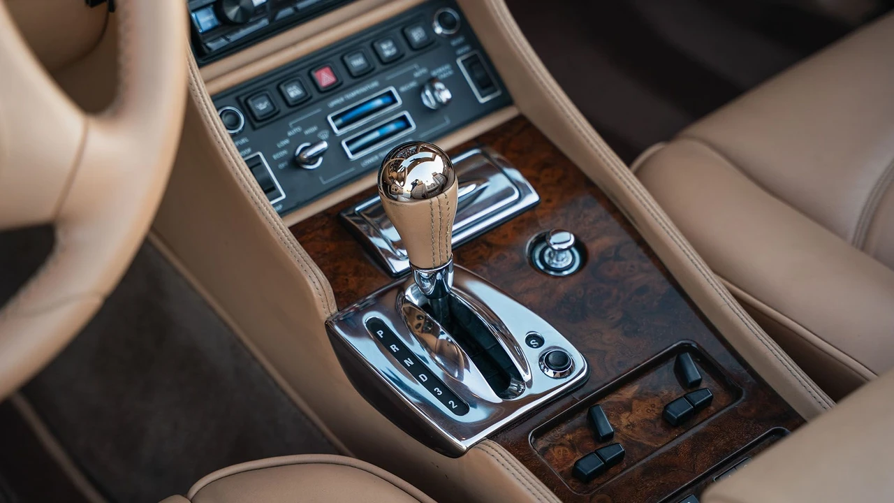2000 Bentley Azure 1st Gen - Image 26 of 31