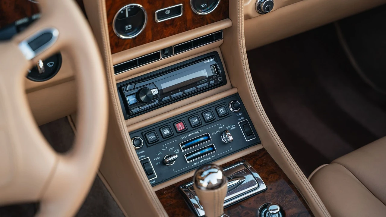 2000 Bentley Azure 1st Gen - Image 23 of 31