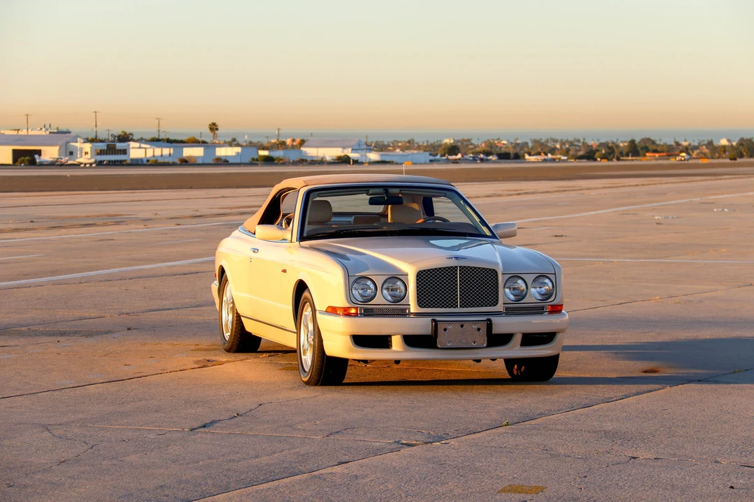 2000 Bentley Azure 1st Gen - Image 7 of 31