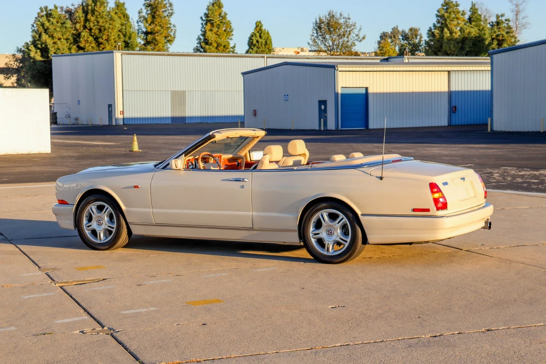2000 Bentley Azure 1st Gen - Image 17 of 31