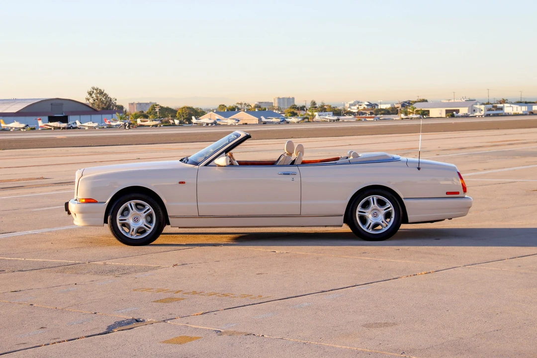 2000 Bentley Azure 1st Gen - Image 16 of 31