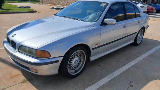 2000 BMW 528i Sport