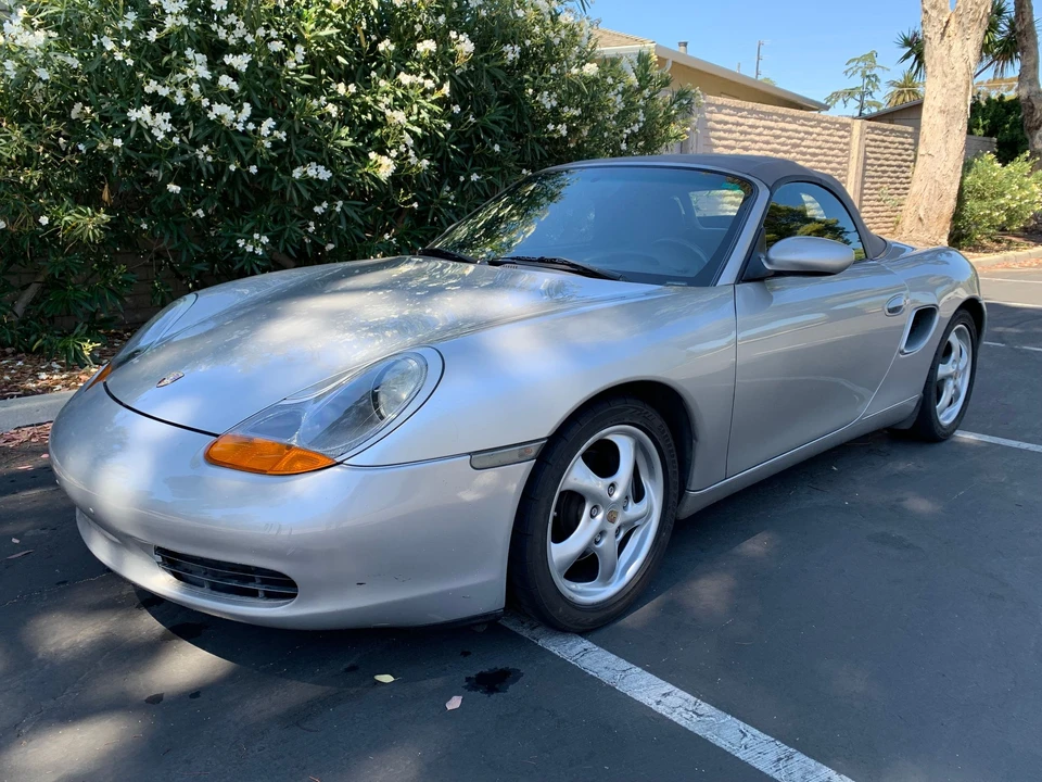 2000 Porsche 986 Boxster - Image 2 of 31