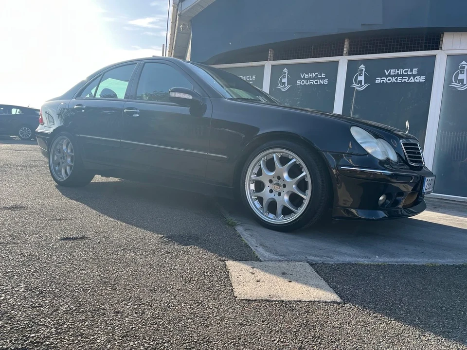 2000 Mercedes-Benz W202 C-Class - Image 2 of 31