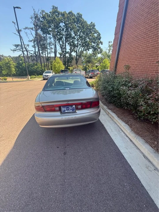 2000 Buick Century - Image 3 of 9