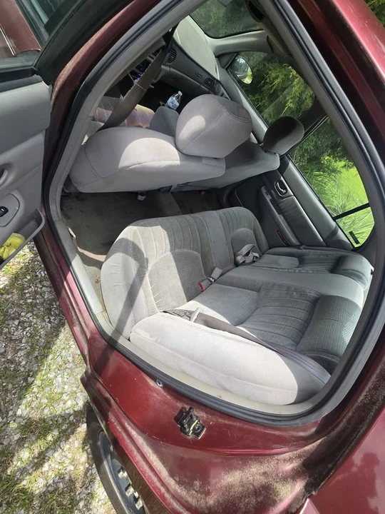 2000 Buick Century - Image 4 of 7
