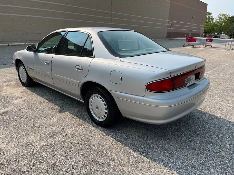 2000 Buick Century - Image 4 of 7