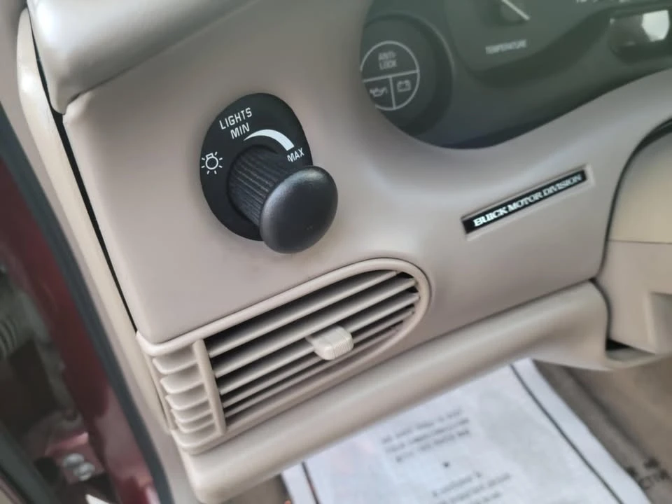 2000 Buick Century - Image 14 of 19