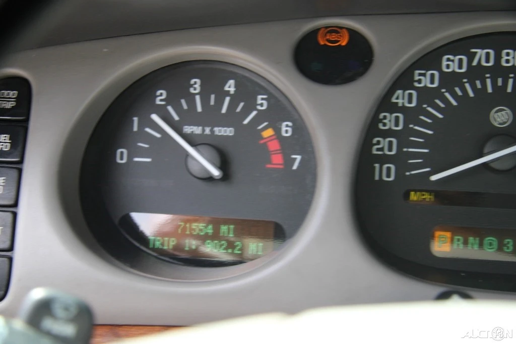 2000 Buick LeSabre - Image 17 of 21