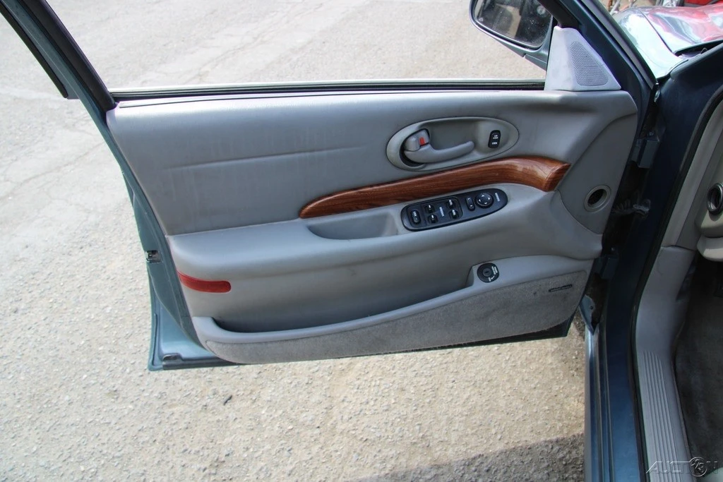 2000 Buick LeSabre - Image 13 of 21