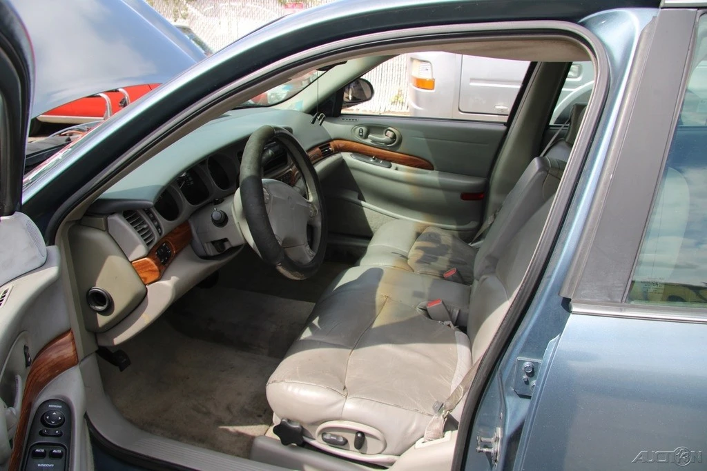 2000 Buick LeSabre - Image 14 of 21