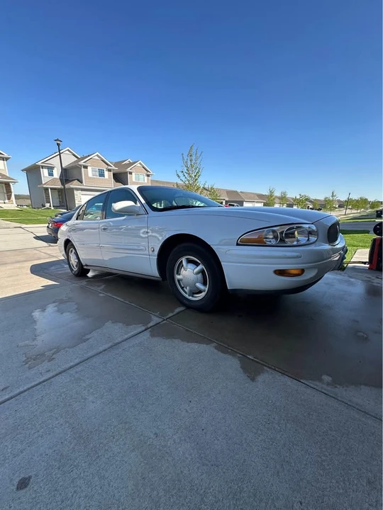 2000 Buick LeSabre - Image 2 of 20