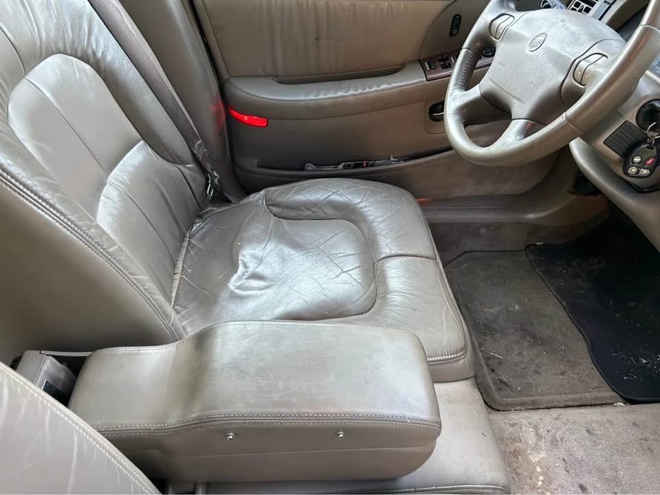2000 Buick Park Avenue - Image 8 of 9