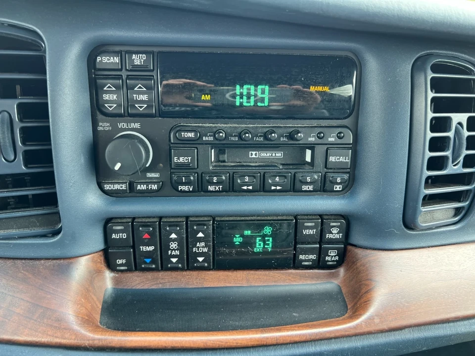 2000 Buick Park Avenue - Image 17 of 21