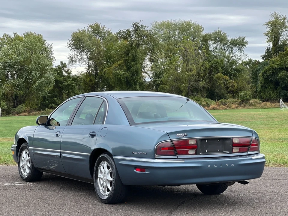 2000 Buick Park Avenue - Image 10 of 21