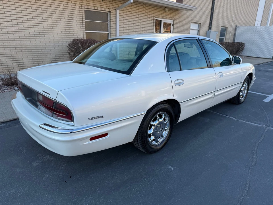 2000 Buick Park Avenue - Image 29 of 31