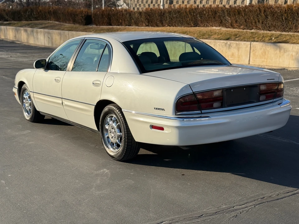 2000 Buick Park Avenue - Image 12 of 31