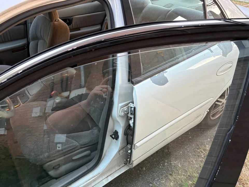 2000 Buick Regal - Image 10 of 11