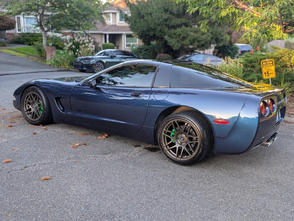 2000 Chevrolet Corvette C5 - Image 2 of 12