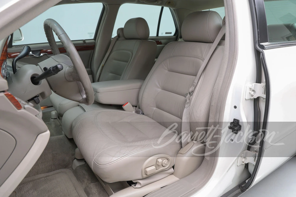 2000 Cadillac DeVille 8th Gen - Image 4 of 31