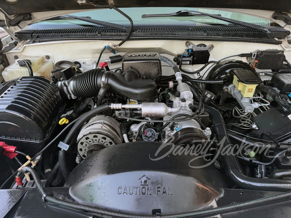 2000 Cadillac Escalade 1st Gen - Image 3 of 17