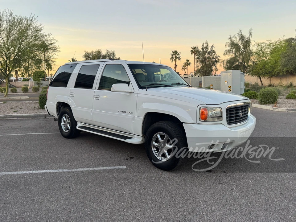 2000 Cadillac Escalade 1st Gen - Image 17 of 17