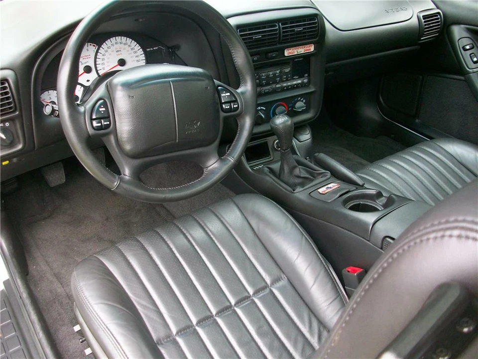2000 Chevrolet Camaro 4th Gen - Image 3 of 4