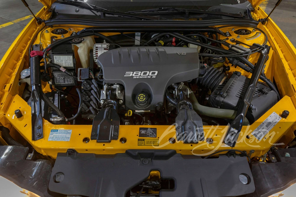 2000 Chevrolet Monte Carlo 6th Gen - Image 2 of 4