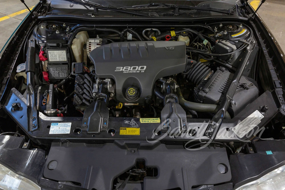 2000 Chevrolet Monte Carlo 6th Gen - Image 2 of 4